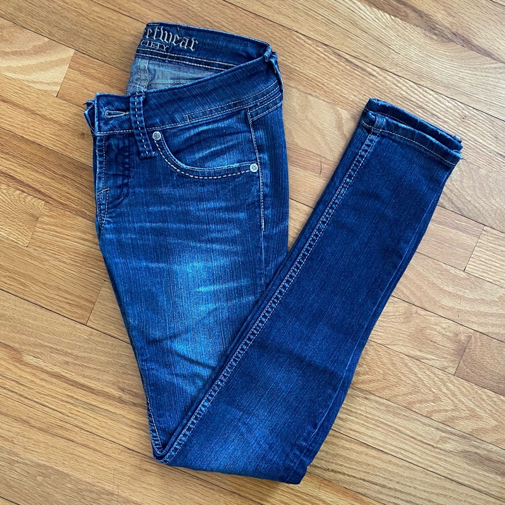 Skinny jeans